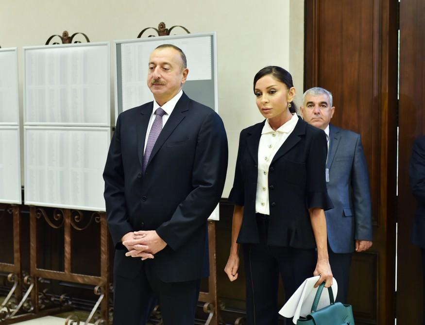 Ilham Aliyev, his spouse vote at constitutional referendum
