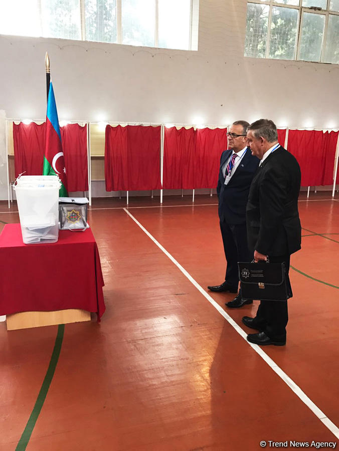 Миссия парламента Австралии начала мониторинг за ходом референдума в Азербайджане (ФОТО)