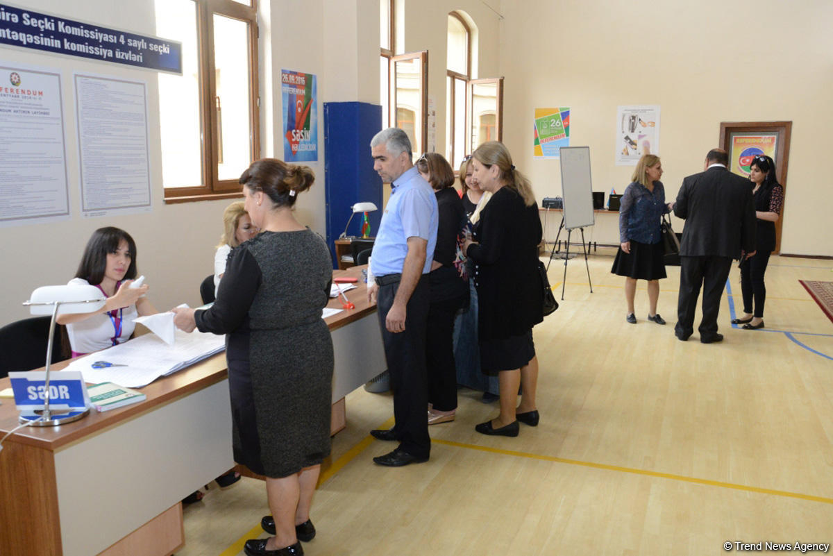 Референдум в Азербайджане проводится демократично - французский сенатор