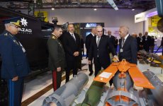 Ilham Aliyev views ADEX 2016 exhibition  (PHOTO)