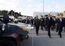 Президент Ильхам Алиев посетил Азербайджанскую международную оборонную выставку (ФОТО) (Версия 2)