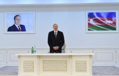 Prezident İlham Əliyev Sumqayıtda Heydər Əliyev Mərkəzinin binasının açılışında iştirak edib (FOTO) (YENİLƏNİB 2)