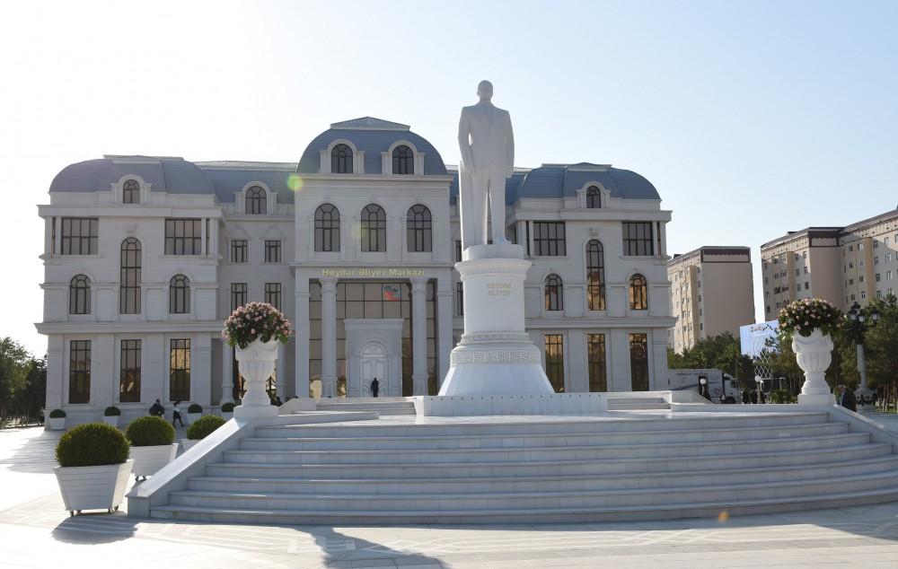 Президент  Ильхам Алиев  прибыл в город Сумгайыт (ФОТО)