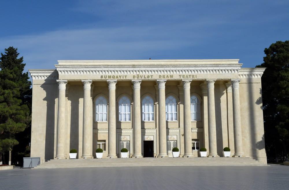 Президент Ильхам Алиев ознакомился с условиями, созданными в здании Сумгайытского государственного драмтеатра (ФОТО)