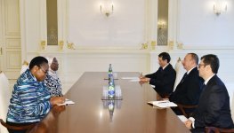 Ilham Aliyev receives African Union commissioner (PHOTO)