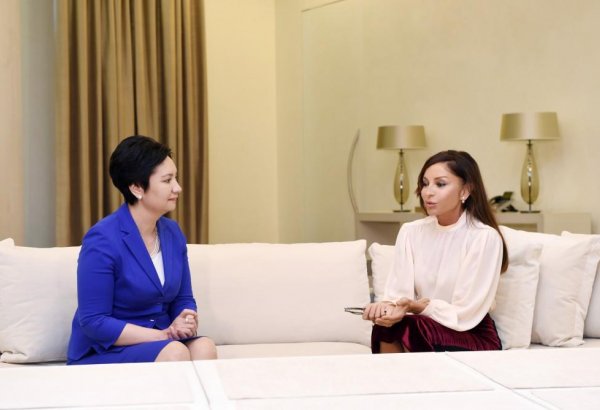 Mehriban Aliyeva meets with Kazakh State Secretary