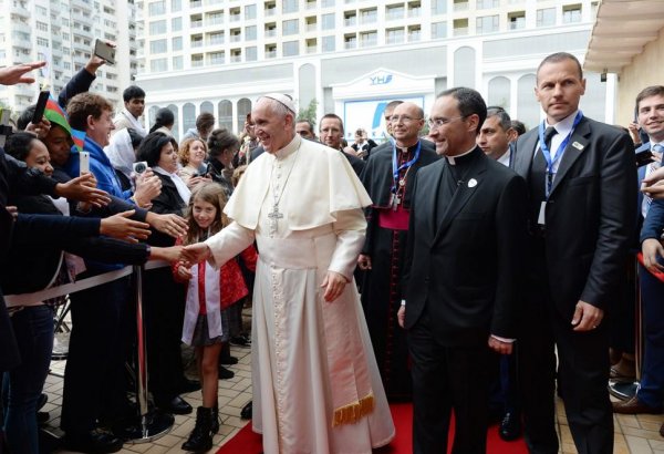 Папа Римский отслужил мессу в Баку (ФОТО)