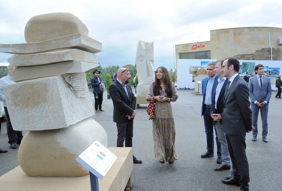 Вице-президент Фонда Гейдара Алиева Лейла Алиева посетила закрытие I Международного симпозиума по скульптуре "Песнь в камне" (ФОТО)