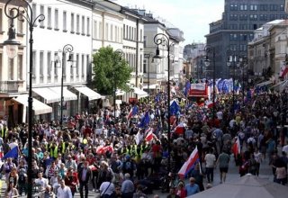 В Польше тысячи учителей вышли на протест