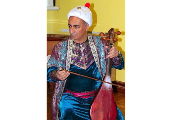 Единственный исполнитель на чагане в Азербайджане