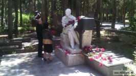 В Баку почтили память Тофига Гулиева (ФОТО)