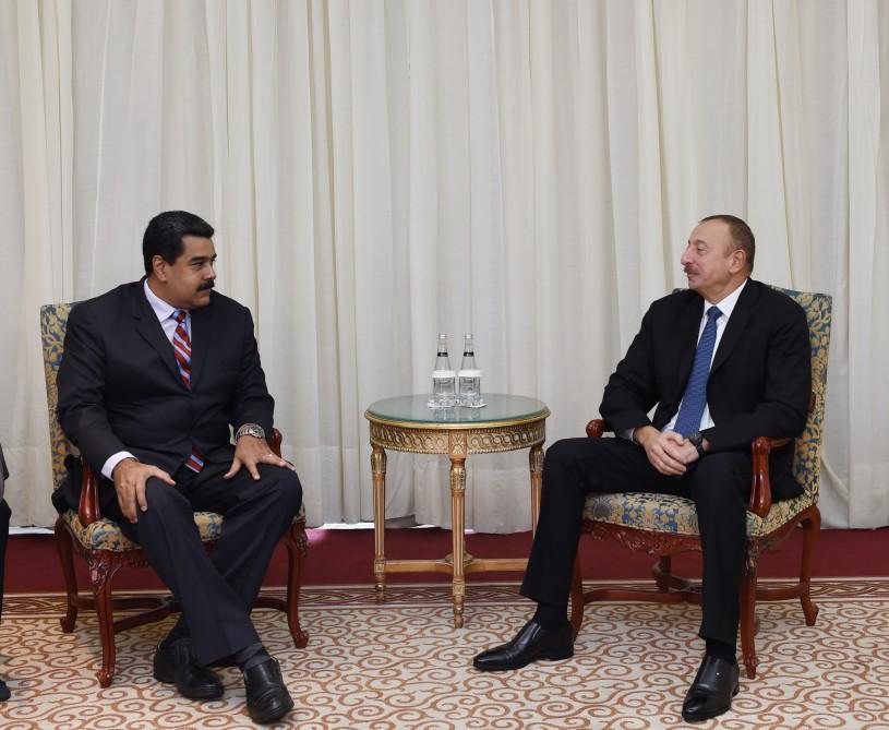 İlham Əliyev Venesuela Prezidenti ilə görüşüb (YENİLƏNİB) (FOTO)