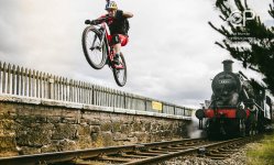 Фантастические трюки на велосипеде мировой звезды Дэнни (ВИДЕО, ФОТО)