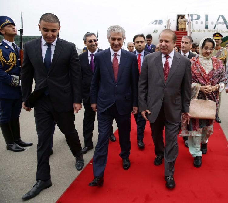 Pakistan Başbakanı Azerbaycan’da
