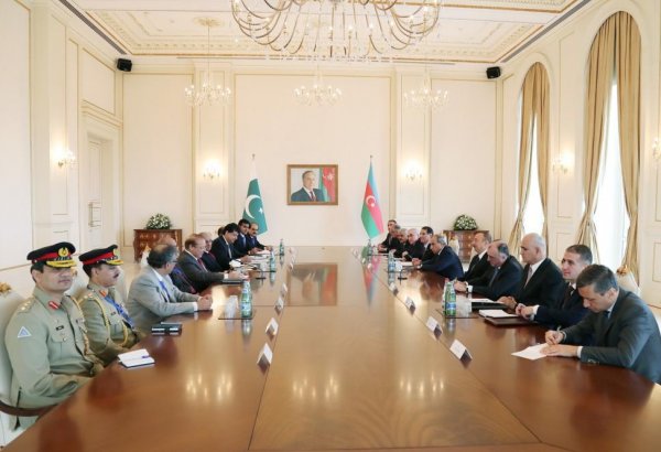Nawaz Sharif: Azerbaijan’s success pride of all Muslim countries