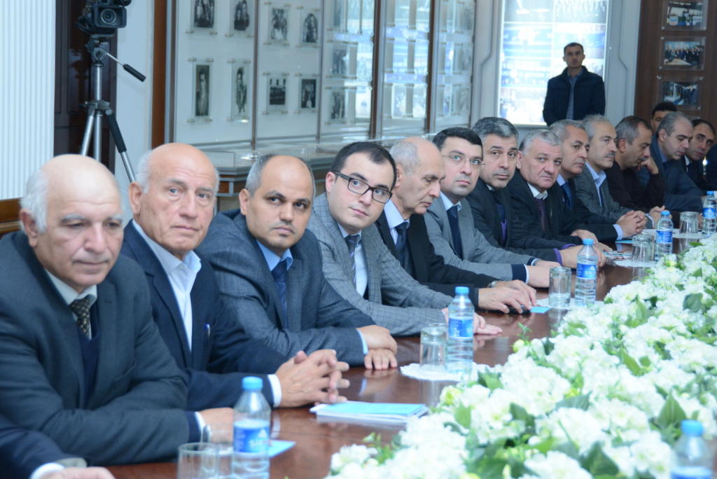 Конференция в UNEC: “25-летие независимости Азербайджана – экономический взгляд" ((ФОТО)