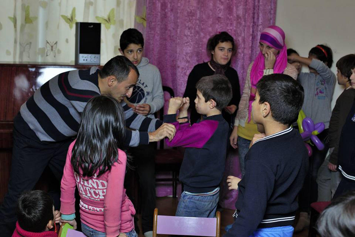 Азербайджанские спортсмены порадовали детей (ФОТО)