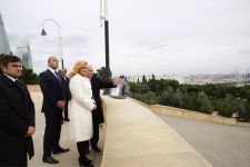 Xorvatiya Prezidenti Şəhidlər xiyabanını ziyarət edib  (FOTO)