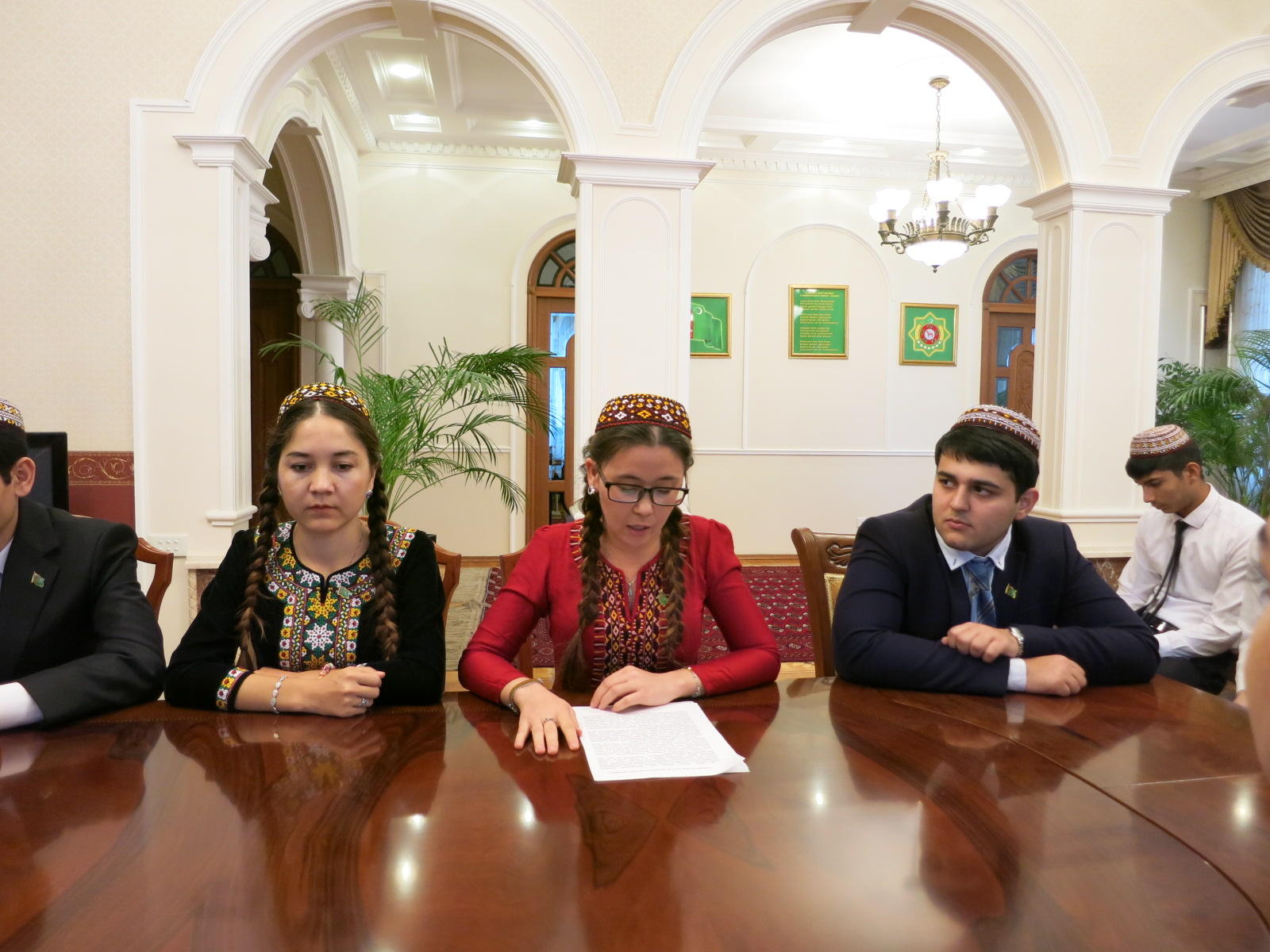 В посольстве Туркменистана в Баку состоялся круглый стол (ФОТО)
