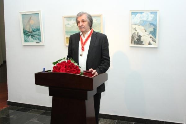 В Москве с большим успехом проходит выставка Фархада Халилова (ФОТО)