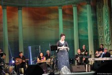"Осенняя любовь": Потрясающий концерт Гюлюстан Алиевой (ФОТО)