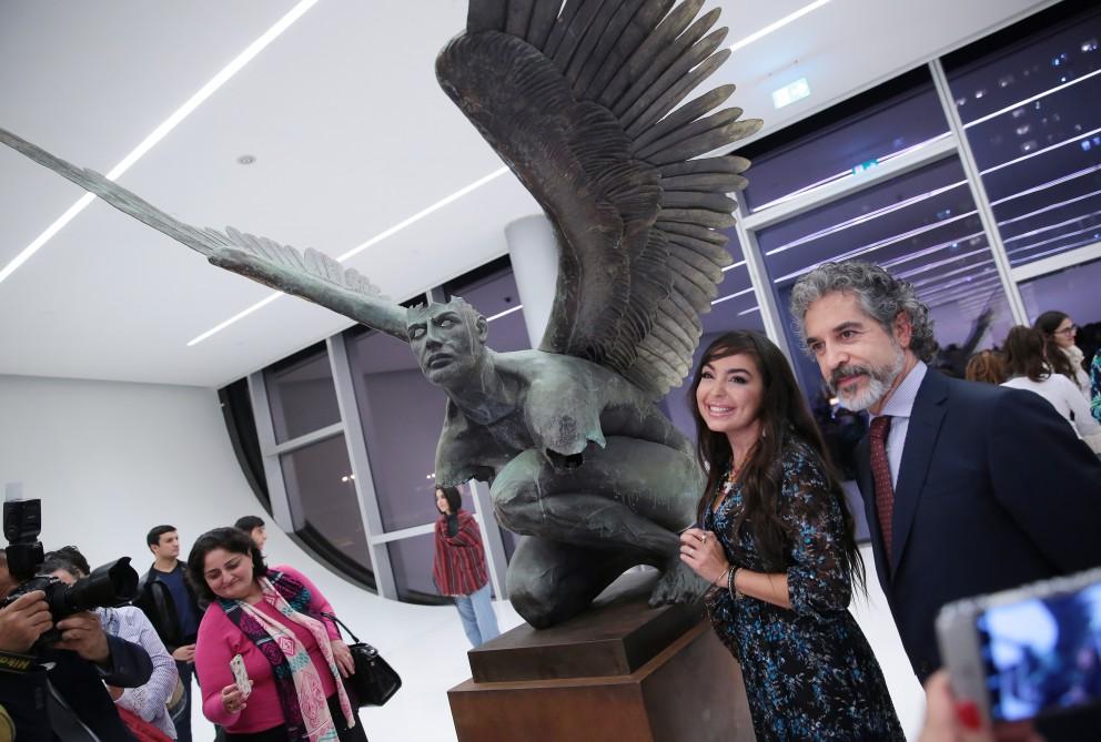 Leyla Aliyeva attends exhibition by Mexican artist Jorge Marin (PHOTO)