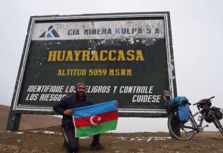 Флаг Азербайджана и вымпел АМИ Trend на горных вершинах Перу (ФОТО)