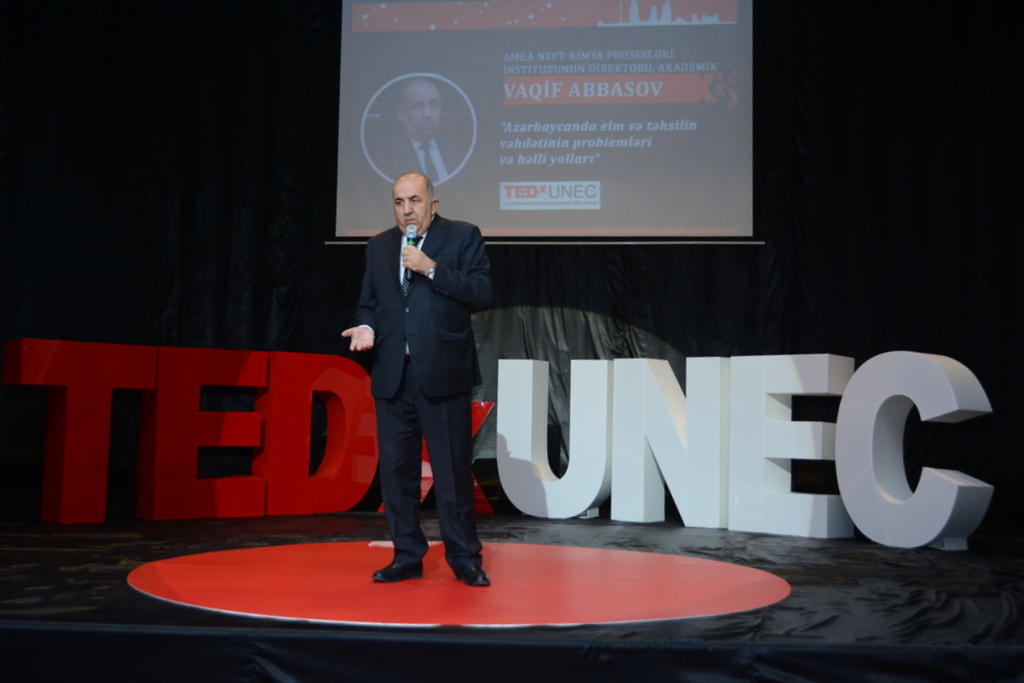 İlk TEDxUNEC konfransı keçirilib (FOTO)