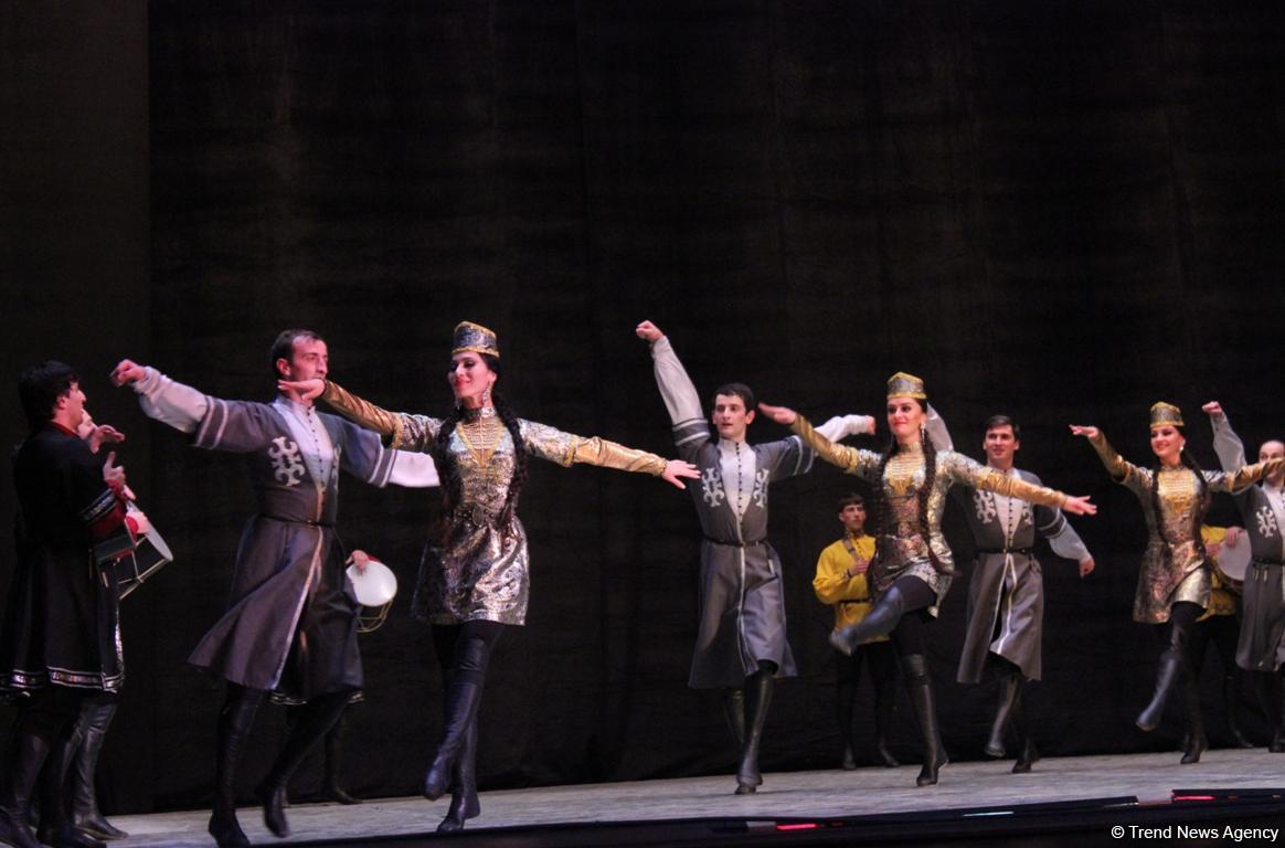 Блистательный триумф танцоров из Северной Осетии в Баку (ФОТО)