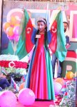 Красочное дефиле в Баку: Флаги стран в фантазиях дизайнеров (ФОТО)