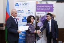 Two Azerbaijani journalists to continue studying in London (PHOTO)