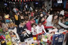 Heydar Aliyev Foundation arranges entertainment program for children (PHOTO)