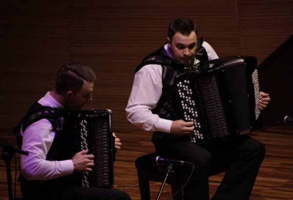 Невероятная энергетика и магнетизм: концерт российской группы SIB-Duo в Баку (ФОТО)