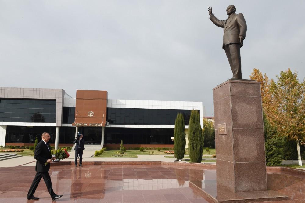 Президент Азербайджана прибыл в Бейлаганский район (ФОТО)