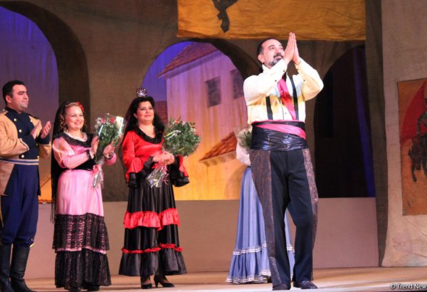 Триумф Эльчина Азизова: знойные испанские страсти на бакинской сцене (ФОТО)