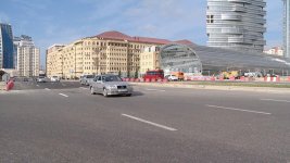 В Баку восстановлено движение транспорта на одном из проспектов  (ФОТО/ВИДЕО)