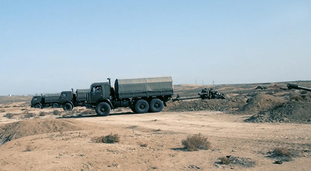 Azerbaycan Silahlı Kuvvetleri kapsamlı tatbikatlara devam ediyor (Fotoğraf, Görüntü)