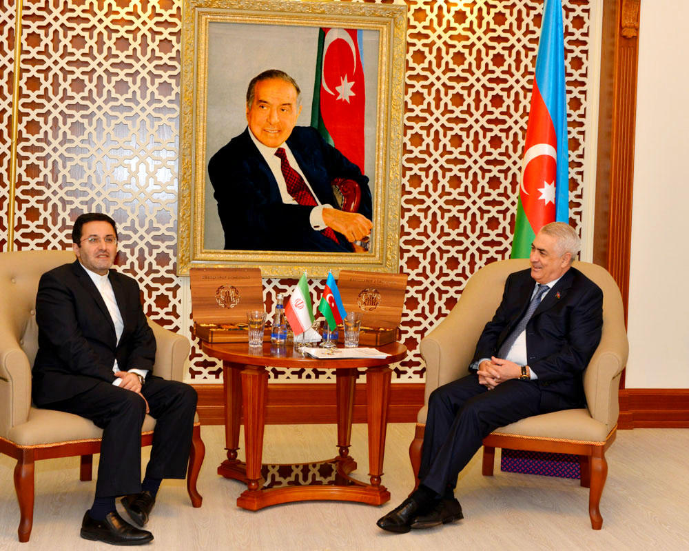 Министр связи и информационных технологий Ирана посетит Азербайджан