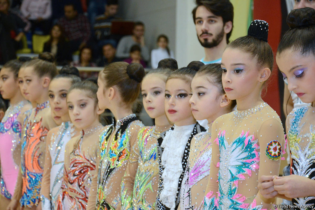 Награждены победители XXIII первенства Азербайджана и III Кубка регионов по художественной гимнастике (ФОТО)