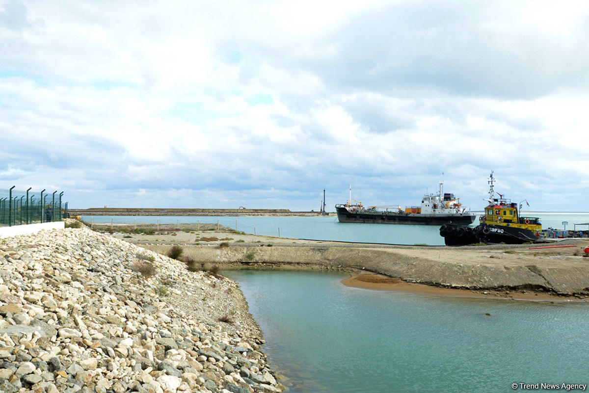 Первая фаза строительства Бакинского порта завершится до конца 2017 г (ФОТО)