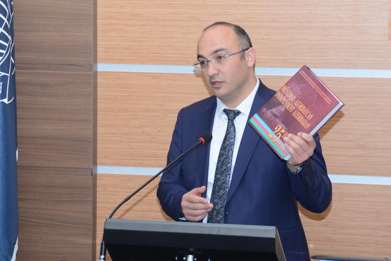 Конференция в UNEC: “Развитие независимого Азербайджана в цифрах” (ФОТО)