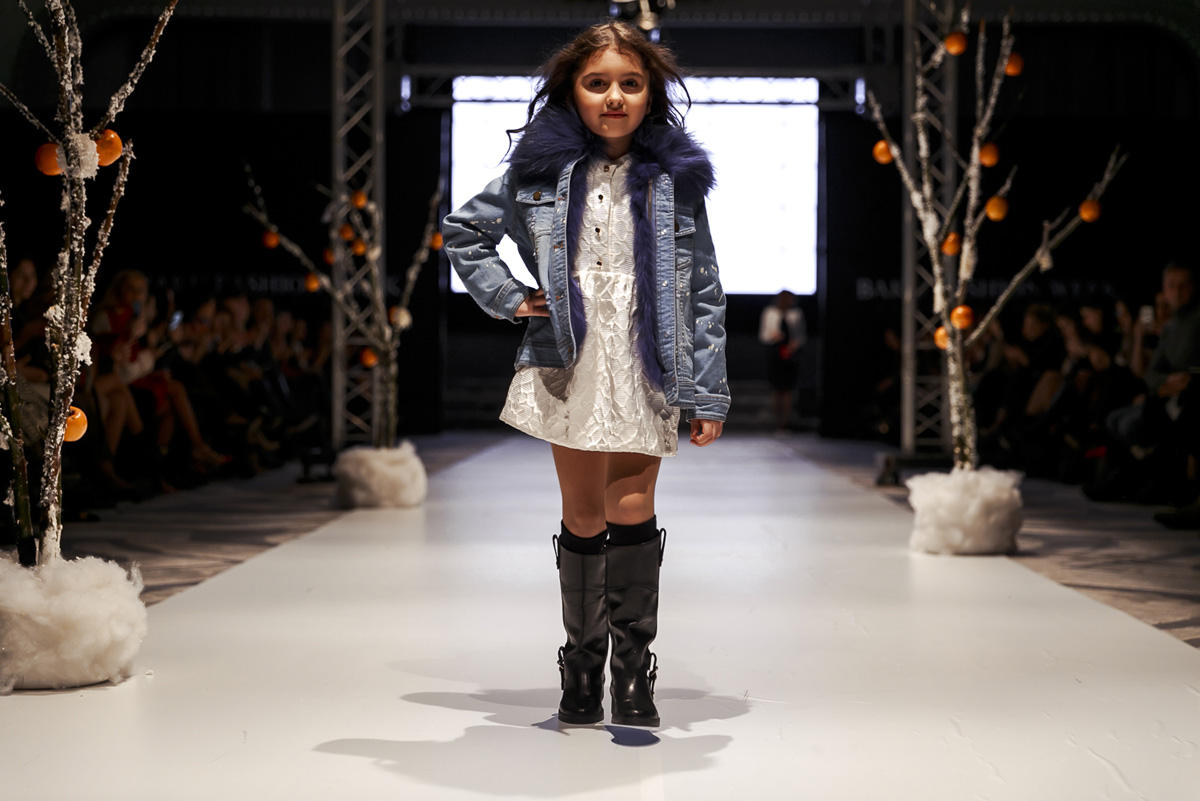Открытие Baku Fashion Week: сказочная атмосфера и детские образы (ФОТО)