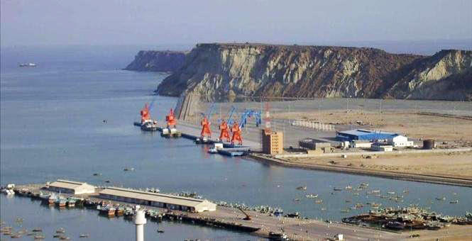 Пакистан предложил Кыргызстану доступ к морским портам