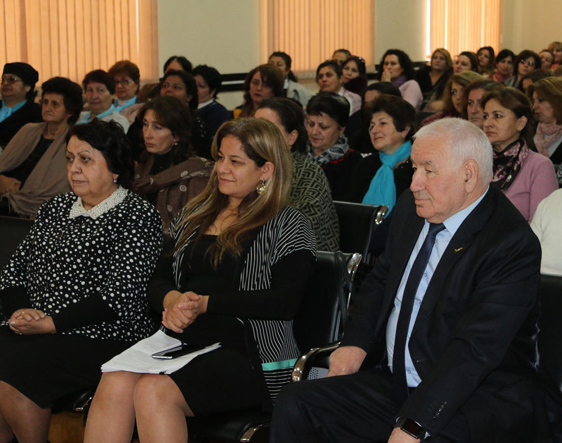 В Азербайджане прошли семинары с участием 300 специалистов (ФОТО)
