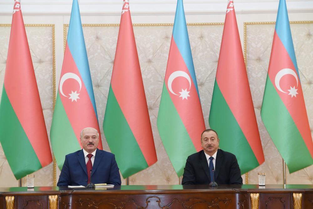 Президент Ильхам Алиев: Азербайджан и Беларусь должны увеличивать объем грузопотока через свою территорию