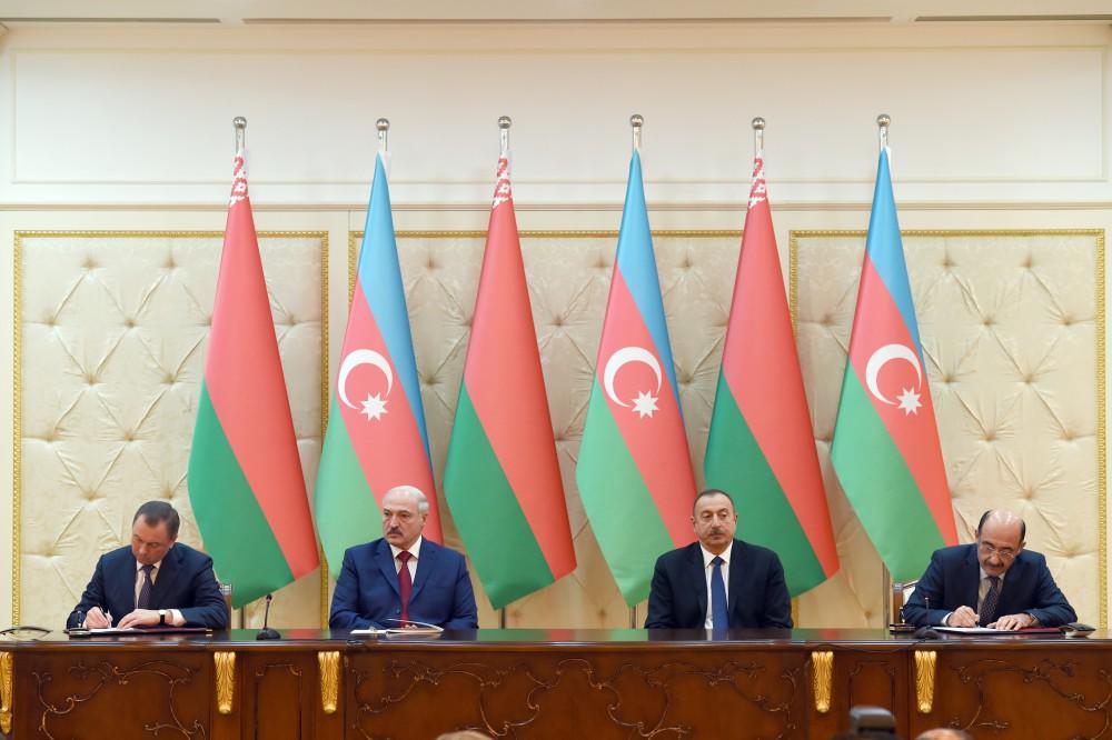 Azerbaijan, Belarus sign documents (PHOTO)