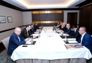 Глава "Азербайджанских железных дорог" встретился с  министром связи Ирана (ФОТО)
