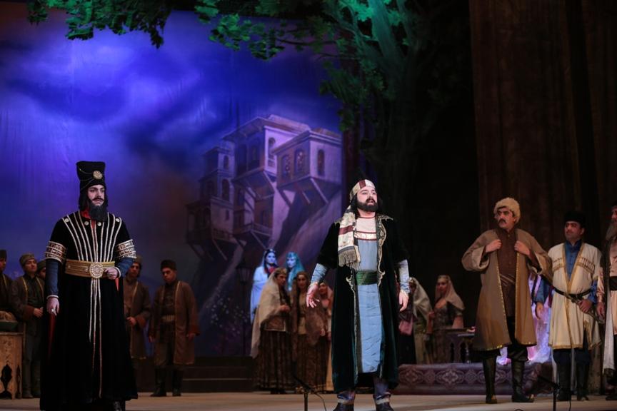“Vaqif” operasının yeni quruluşda nümayişi baş tutub (FOTO)