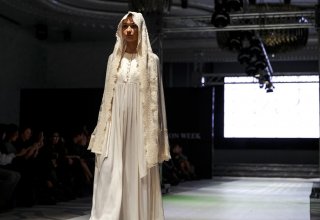 В Азербайджане впервые представлена коллекция хиджабов от кутюр (ФОТО)