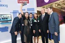 Президент Ильхам Алиев и его супруга ознакомились с выставкой Bakutel-2016 (ФОТО)